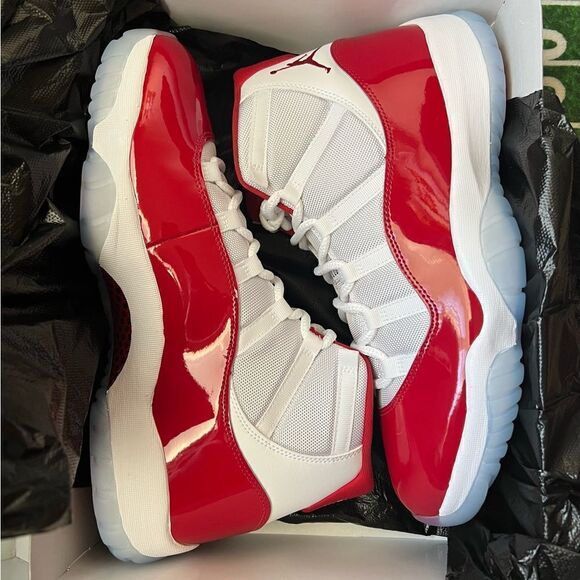 Air Jordan 11 XI Cherry white varsity red CT8012-116 size 14 main image 4